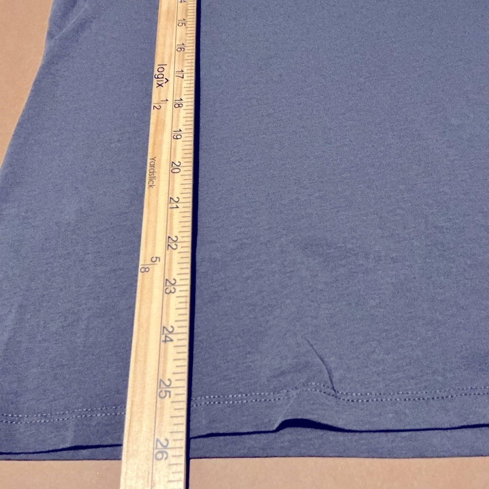 Vintage Harley-Davidson Women's Dark Gray and turquoise Tee with Blue Accents - Picture 7 of 10